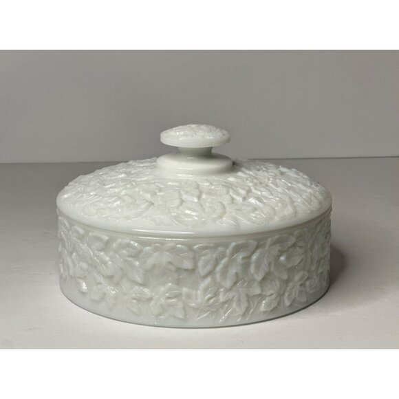 VTG Westmoreland Milk Glass Bramble Maple Leaf Chocolate Box Trinket Candy Dish